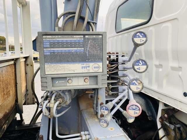 セミロング 4.0 フルジャストロー ディーゼルターボ 2tユニック オートマ車 3段クレーン(12枚目)