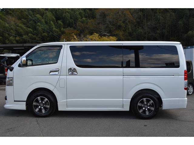 ハイエースバン スーパーＧＬ　ダークプライムＩＩ　ＴＳＳ　両側パワスラ　パノラミックビュー　Ｄインナーミラー　フリップダウン　純正ナビフルセグ　ベットキット（12枚目）