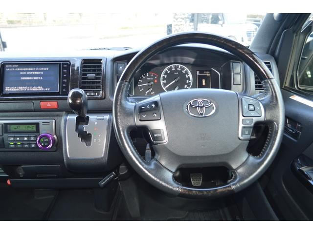 ハイエースバン スーパーＧＬ　ダークプライムＩＩ　ＴＳＳ　両側パワスラ　パノラミックビュー　Ｄインナーミラー　フリップダウン　純正ナビフルセグ　ベットキット（18枚目）