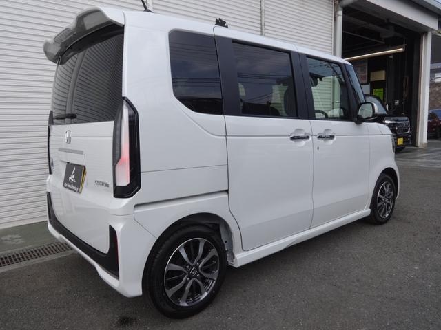 N-BOXカスタム ベースグレード 8インチモニターオーディオ&バックカメラ/電動スライドドア/衝突被害軽減システム/レーダークルーズ/禁煙車/スマートキー&プッシュS/LEDヘッド/ETC/オートハイビーム/車線逸脱警報/オートライト(2枚目)