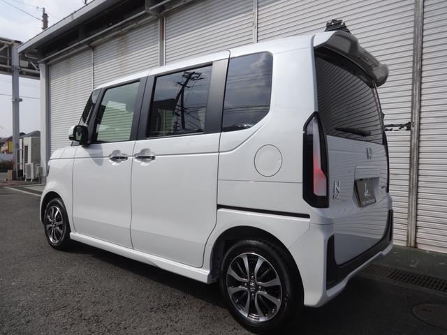 N-BOXカスタム ベースグレード 8インチモニターオーディオ&バックカメラ/電動スライドドア/衝突被害軽減システム/レーダークルーズ/禁煙車/スマートキー&プッシュS/LEDヘッド/ETC/オートハイビーム/車線逸脱警報/オートライト(4枚目)