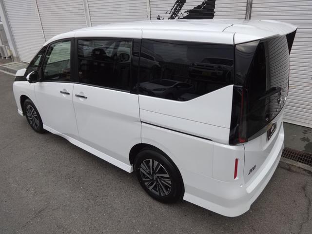 セレナ ハイウェイスターV 禁煙車/純正12.3型ナビ/両側電動スライドドア/プロパイロット/全周囲カメラ/衝突軽減装置/ブランドスポットモニター/デジタルインナーミラー/ETC2.0/LEDヘッド&フォグ/オートハイビーム(10枚目)