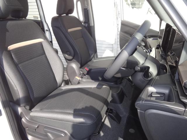 セレナ e-パワー ハイウェイスターV 純正12.3インチワイドディスプレイ&アラウンドビューモニター/両側電動スライドドア/インテリキー/車線逸脱抑制/革巻ステア/ビルトインETC/F&Rソナー/エマブレ/LEDライト/16AW/8人乗(21枚目)