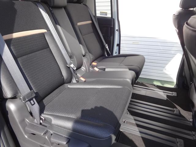 セレナ e-パワー ハイウェイスターV 純正12.3インチワイドディスプレイ&アラウンドビューモニター/両側電動スライドドア/インテリキー/車線逸脱抑制/革巻ステア/ビルトインETC/F&Rソナー/エマブレ/LEDライト/16AW/8人乗(22枚目)