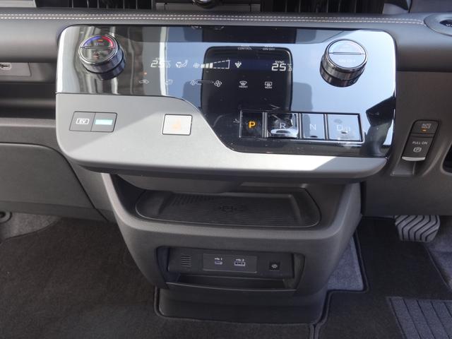 セレナ e-パワー ハイウェイスターV 純正12.3インチワイドディスプレイ&アラウンドビューモニター/両側電動スライドドア/インテリキー/車線逸脱抑制/革巻ステア/ビルトインETC/F&Rソナー/エマブレ/LEDライト/16AW/8人乗(36枚目)