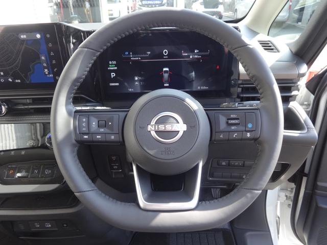 セレナ e-パワー ハイウェイスターV 純正12.3インチワイドディスプレイ&アラウンドビューモニター/両側電動スライドドア/インテリキー/車線逸脱抑制/革巻ステア/ビルトインETC/F&Rソナー/エマブレ/LEDライト/16AW/8人乗(37枚目)