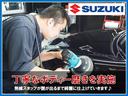 もちろんボディーも徹底的に研磨していきます。こちらはポリッシャーという機械を使用する為、特にベテランの洗車スタッフが作業致します。写真でも分かるほどの艶と輝きできっとご満足頂けると思います♪