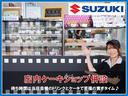 実は当店は他では珍しいカフェとガレージがひとつになった新しいスタイルのカーショップです!待ち時間に美味しいケーキやお飲み物など心行くまでお楽しみください♪