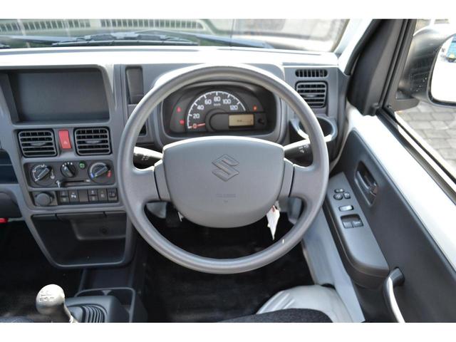 キャリイトラック 　スーパーキャリイ／Ｘ／３方開／届出済未使用車／新車保証付き／５速マニュアル車／（5枚目）