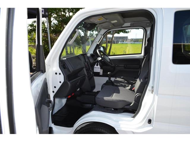 キャリイトラック 　スーパーキャリイ／Ｘ／３方開／届出済未使用車／新車保証付き／５速マニュアル車／（7枚目）