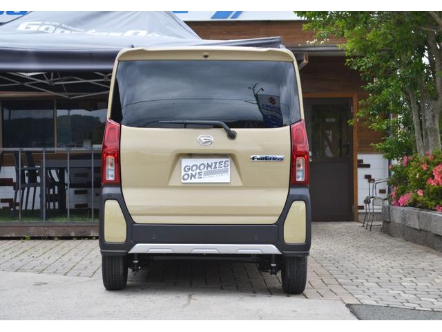 タント ファンクロス　両側電動スライドドア　バックカメラ　ＥＴＣ　ルーフレール　届出済未使用車　新車保証付き　フルフラットシート（7枚目）