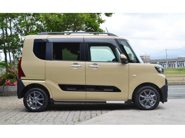 タント ファンクロス　両側電動スライドドア　バックカメラ　ＥＴＣ　ルーフレール　届出済未使用車　新車保証付き　フルフラットシート（9枚目）