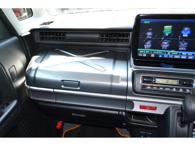 スペーシアギア ハイブリッドＸＺ　ターボ　社外フローティングナビ　バックカメラ　両側電動スライドドア　ルーフレール　アルミホイール　シートヒーター（5枚目）