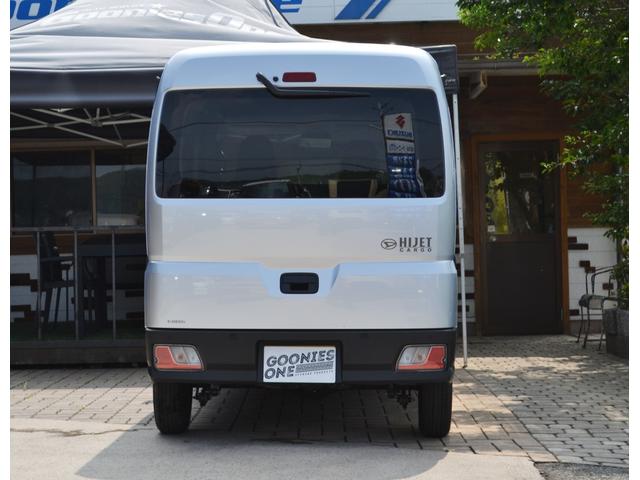 ハイゼットカーゴ ＤＸ　届出済未使用車　新車保証付き　キーレス　両側スライドドア　アイドリングストップ　安全装備（3枚目）