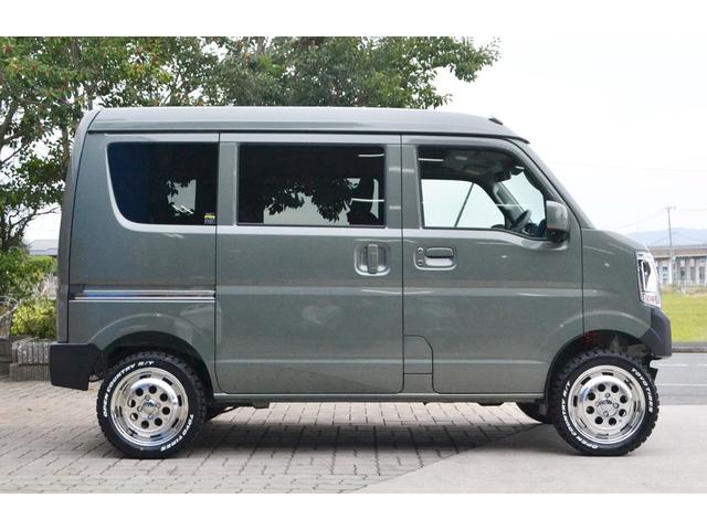 エブリイ ジョインターボ　ハイルーフ　１インチリフトアップ　オープンカントリーＲＴ　ガルシアシスコホイール　アウトクラスバンパー　オリジナルラプター塗装　届出済未使用車　新車保証付き　（アイビーグリーンメタリック）（24枚目）