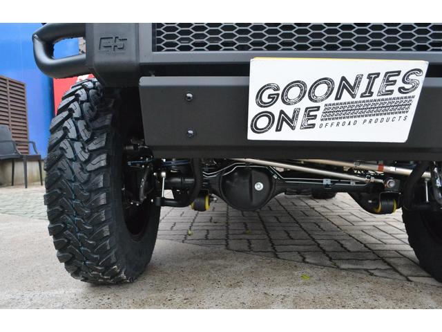 ジムニー ＸＣ　４ＷＤ　３インチリフトアップ　オープンカントリーＭＴタイヤ　　ホイールＸＪ０８　　ＧＢフェザーバンパー　ＧＢスペアタイヤカバー　（ミディアムグレー）（11枚目）