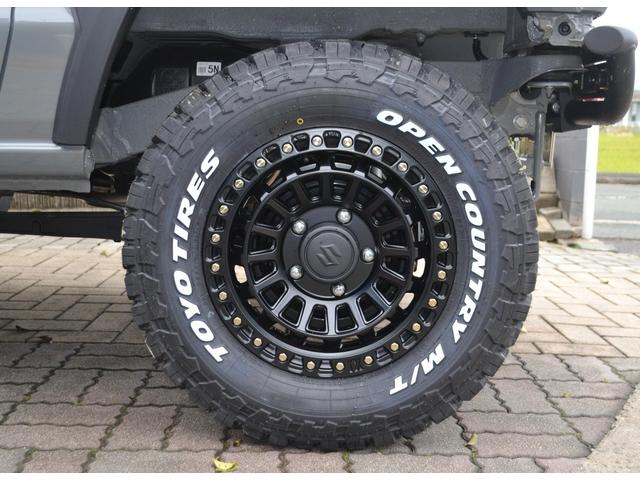 ジムニー ＸＣ　４ＷＤ　３インチリフトアップ　オープンカントリーＭＴタイヤ　　ホイールＸＪ０８　　ＧＢフェザーバンパー　ＧＢスペアタイヤカバー　（ミディアムグレー）（18枚目）