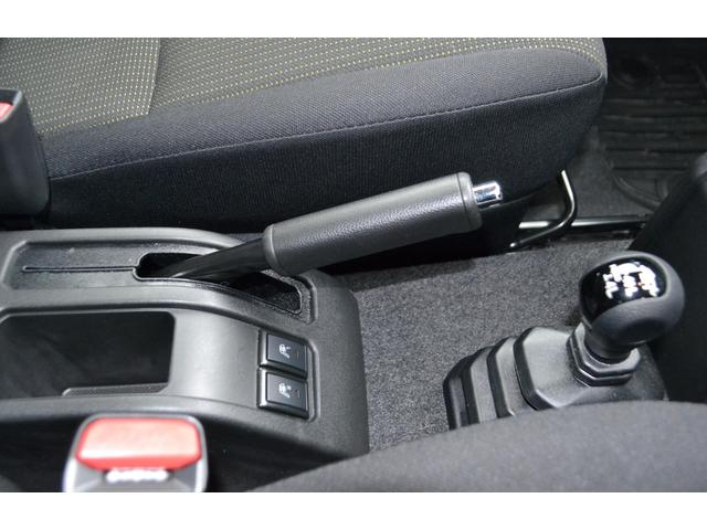 ジムニー ＸＣ　４ＷＤ　３インチリフトアップ　オープンカントリーＭＴタイヤ　　ホイールＸＪ０８　　ＧＢフェザーバンパー　ＧＢスペアタイヤカバー　（ミディアムグレー）（26枚目）