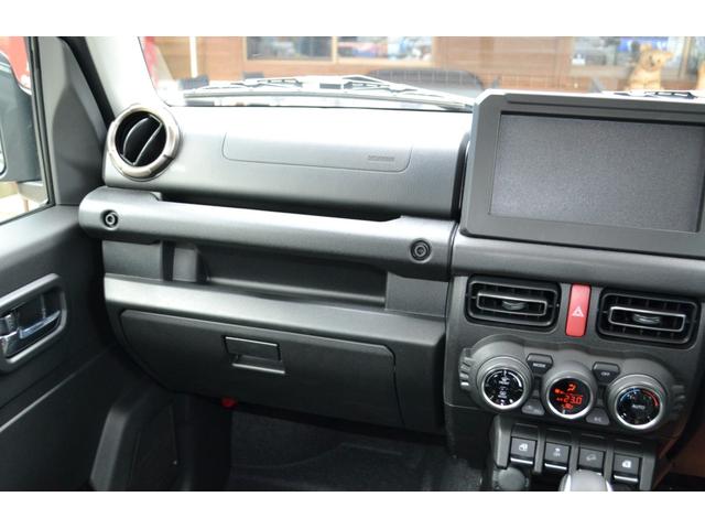 ジムニー ＸＣ　４ＷＤ　ＧＢ新車コンプリートカー　超軽量アルミバンパー　３インチリフトアップカスタム　ＴＯＹＯＭＴタイヤ　ＭＬＪホイール　ルーフキャリア　ワイドセンターリアラダー　新車保証付き（4枚目）