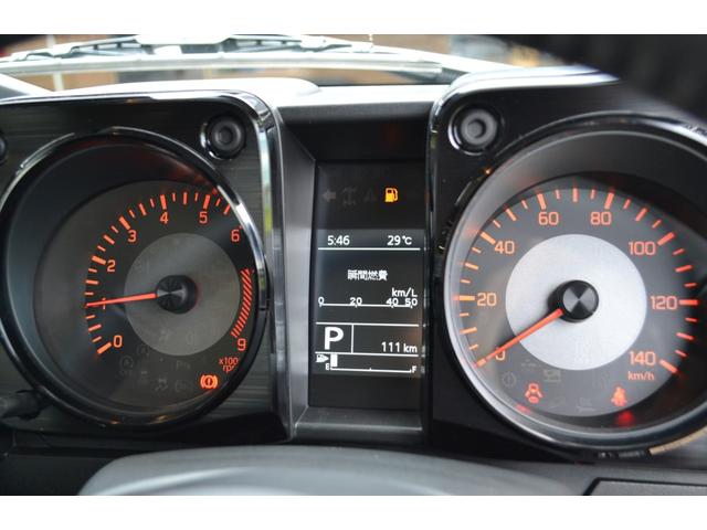 ジムニー ＸＣ　４ＷＤ　ＧＢ新車コンプリートカー　超軽量アルミバンパー　３インチリフトアップカスタム　ＴＯＹＯＭＴタイヤ　ＭＬＪホイール　ルーフキャリア　ワイドセンターリアラダー　新車保証付き（8枚目）