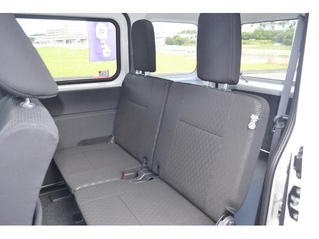 ハイゼットカーゴ クルーズ　アイドリングストップ　届出済未使用車　新車保証付き　安全装備　（ホワイト）（3枚目）