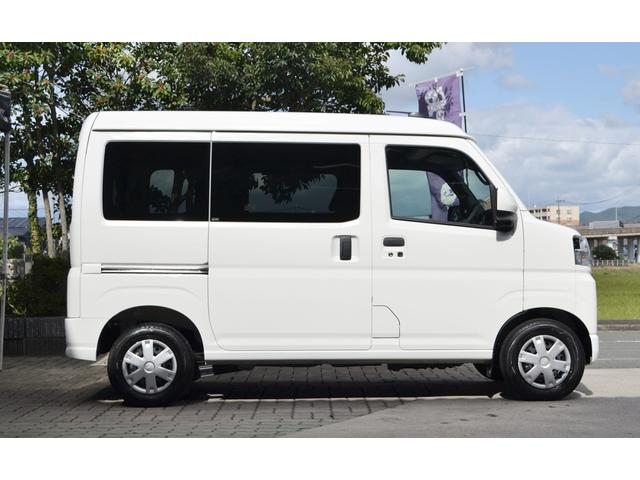 ハイゼットカーゴ クルーズ　アイドリングストップ　届出済未使用車　新車保証付き　安全装備　（ホワイト）（8枚目）