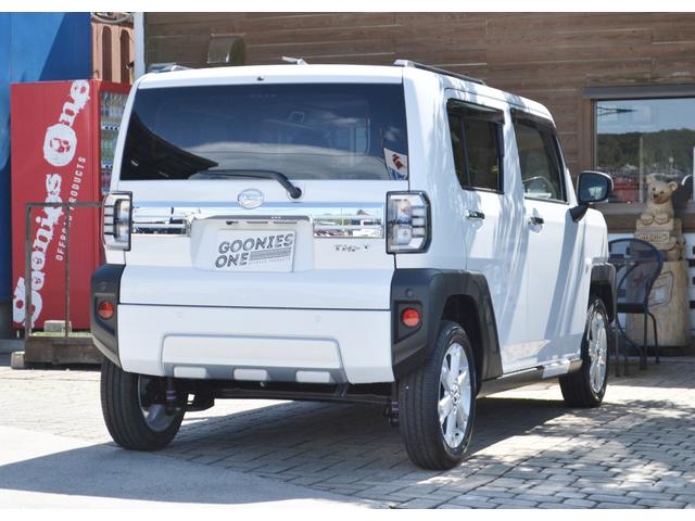 タフト Ｇターボ　ダーククロムベンチャー　届出済未使用車　サンルーフ　ＥＴＣ　バックカメラ　ルーフレール　アルミホイール　　フォグランプ　新車保証付き（2枚目）