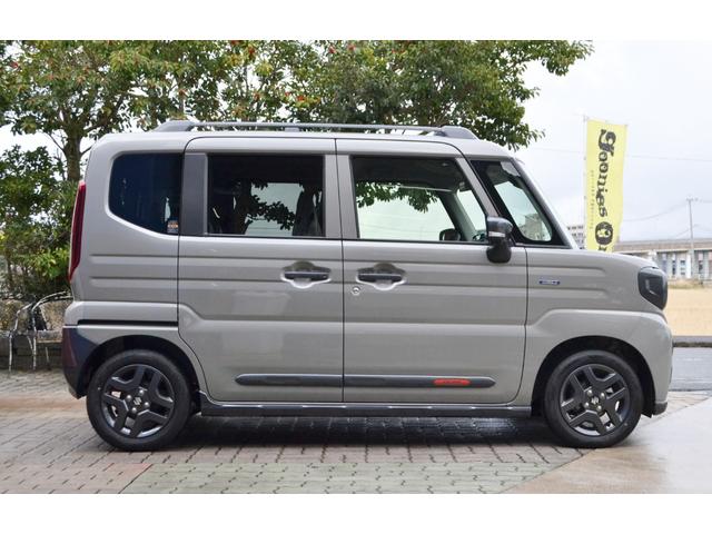 スペーシアギア ハイブリッドＸＺ　全方位モニタ付きナビ　９インチナビ　デュアルセンサーブレーキサポート・スライドドアクローザー・アダクティブクルーズコントロール・スズキセーフティサポート（7枚目）