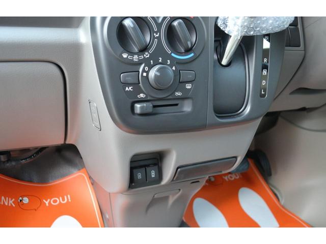 エブリイ PAリミテッド ハイルーフ スズキセーフティサポート AM/FMラジオ ファブリックシート USB電源ソケット パワーウィンドウフロント 届出済未使用車 新車保証付き(11枚目)