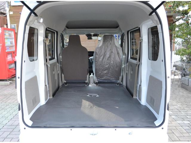 エブリイ PAリミテッド ハイルーフ スズキセーフティサポート AM/FMラジオ ファブリックシート USB電源ソケット パワーウィンドウフロント 届出済未使用車 新車保証付き(17枚目)