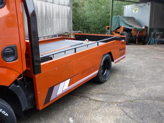 アトラストラック 　４ナンバー積載車　２０００ｋｇ積　６速オートマ　３Ｌターボ（11枚目）