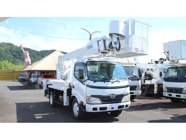 デュトロ 　アイチ高所作業車　ＳＫ１７Ａ　作業床高１７．１Ｍ　スカイマスター　上物同年　ターボ　鉄２００ＫＧバケット　自動格納　５速ミッション車（2枚目）