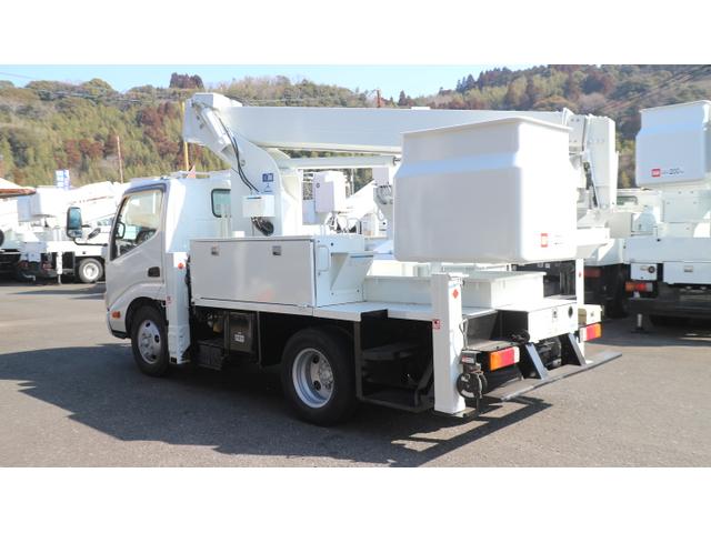 デュトロ 　アイチ高所作業車　ＳＢ１２Ａ　ＦＲＰ２００ＫＧバケット　最大積載量１５０ＫＧ　ターボ　作業床高１２Ｍ（4枚目）