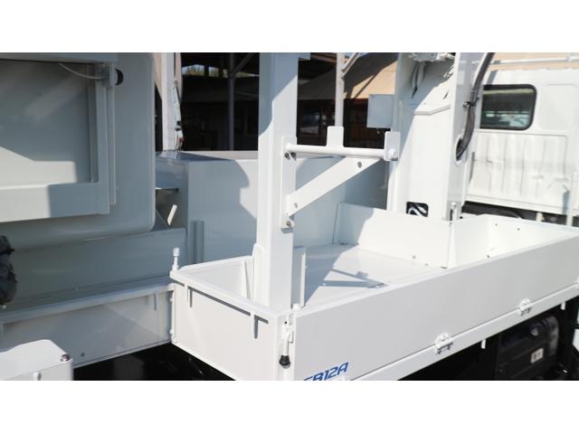 デュトロ 　アイチ高所作業車　ＳＢ１２Ａ　ＦＲＰ２００ＫＧバケット　最大積載量１５０ＫＧ　ターボ　作業床高１２Ｍ（5枚目）