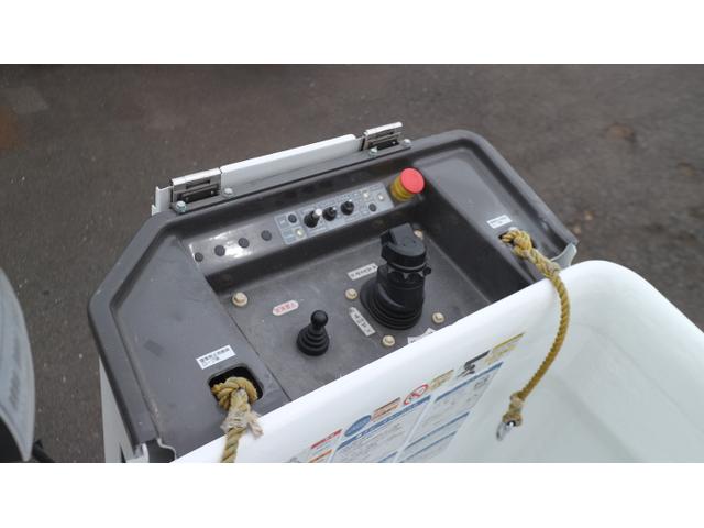 デュトロ 　タダノ高所作業車　ＡＴ１２１ＴＴＥ　電工仕様　作業床高１２．１Ｍ　ＦＲＰ２００ＫＧバケット　第３ＦＲＰブーム（14枚目）