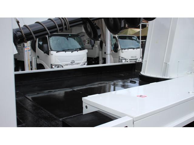 ヒノレンジャー 　アイチ　穴掘建駐車　Ｄ７０Ａ　大型　最大積載量１５５０ＫＧ　ＪＯ７Ｅ　ターボ　Ｆ６速　モーメントリミッター無し　上物同年（7枚目）