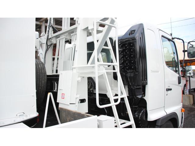 ヒノレンジャー 　アイチ　穴掘建駐車　Ｄ７０Ａ　大型　最大積載量１５５０ＫＧ　ＪＯ７Ｅ　ターボ　Ｆ６速　モーメントリミッター無し　上物同年（9枚目）
