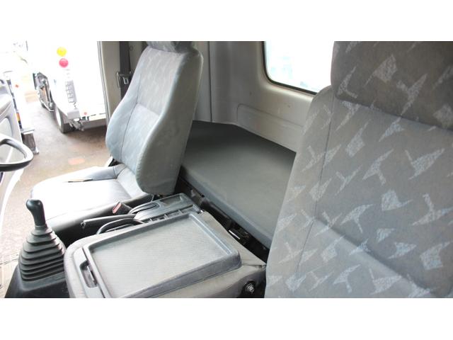 ヒノレンジャー 　アイチ　穴掘建駐車　Ｄ７０Ａ　大型　最大積載量１５５０ＫＧ　ＪＯ７Ｅ　ターボ　Ｆ６速　モーメントリミッター無し　上物同年（20枚目）