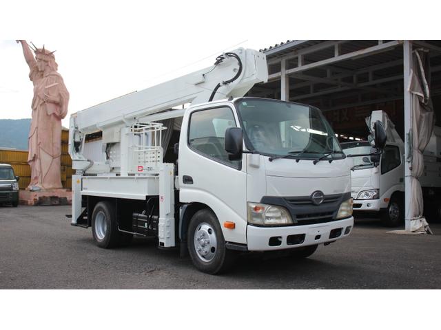 デュトロ 　アイチ　高所作業車　ＳＢ１２Ａ　作業床高１２Ｍ　第３第２アルミブーム　鉄２００ＫＧバケット　ターボ　１２Ｍ高所作業車（2枚目）