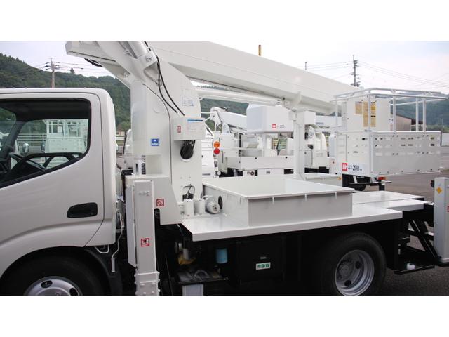 デュトロ 　アイチ　高所作業車　ＳＢ１２Ａ　作業床高１２Ｍ　第３第２アルミブーム　鉄２００ＫＧバケット　ターボ　１２Ｍ高所作業車（11枚目）
