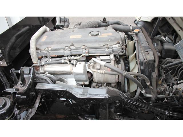 エルフトラック 　アイチ　穴掘建駐車　Ｄ５０Ｓ　オイルクーラー（16枚目）