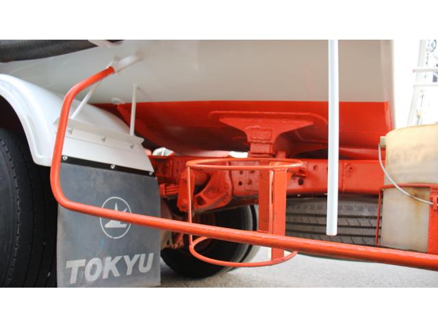 エルフトラック 　東急　糞尿車　ＶＣ３　衛生車　バキュームカー　最大積載量３０００ＫＧ　ターボ（12枚目）