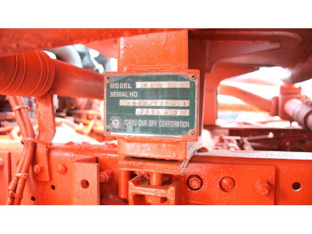 エルフトラック 　東急　糞尿車　ＶＣ３　衛生車　バキュームカー　最大積載量３０００ＫＧ　ターボ（14枚目）