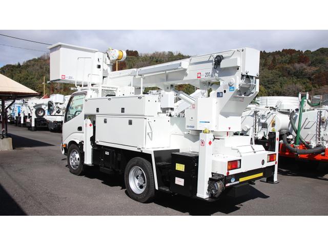 トヨエース 　アイチ高所作業車　ＳＨ１５Ｂ　電工仕様　作業床高１４．６Ｍ（スライド時１５．１Ｍ）　油圧旋回起伏ウインチ　サブブーム　インナーライナー（4枚目）