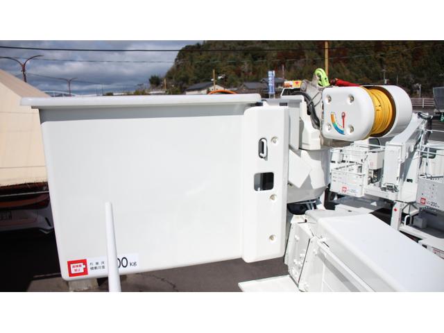 トヨエース 　アイチ高所作業車　ＳＨ１５Ｂ　電工仕様　作業床高１４．６Ｍ（スライド時１５．１Ｍ）　油圧旋回起伏ウインチ　サブブーム　インナーライナー（12枚目）