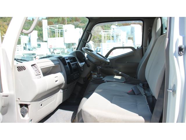 トヨエース 　アイチ高所作業車　ＳＨ１５Ｂ　電工仕様　作業床高１４．６Ｍ（スライド時１５．１Ｍ）　油圧旋回起伏ウインチ　サブブーム　インナーライナー（16枚目）