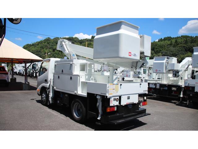 　アイチ高所作業車　ＳＨ１１Ａ　作業床高１１Ｍ　スカイマスター　電工仕様　第３・２アルミブーム　ターボ　ＥＴＣ（画像4）