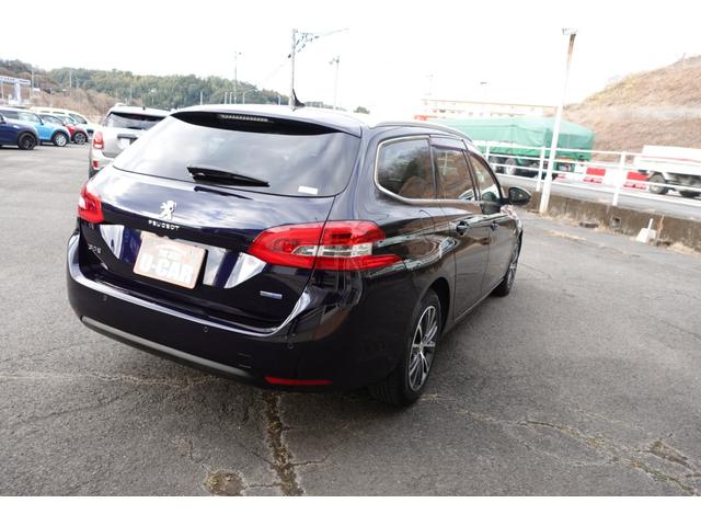 ３０８ ＳＷ　アリュール　ブルーＨＤｉ　ディーゼルターボ／ガラスルーフ／純正ナビ／ＴＶ／純正アルミ（5枚目）