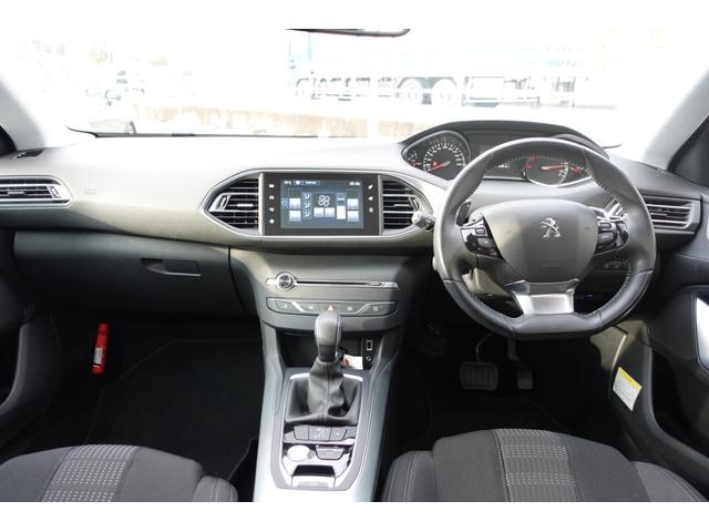 ３０８ ＳＷ　アリュール　ブルーＨＤｉ　ディーゼルターボ／ガラスルーフ／純正ナビ／ＴＶ／純正アルミ（16枚目）