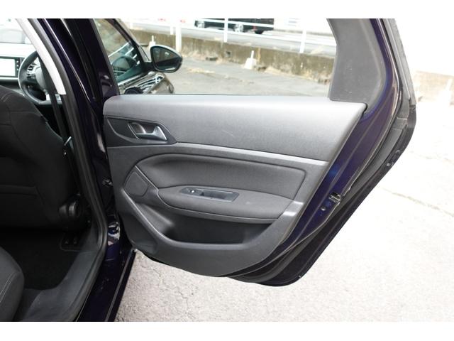 ３０８ ＳＷ　アリュール　ブルーＨＤｉ　ディーゼルターボ／ガラスルーフ／純正ナビ／ＴＶ／純正アルミ（35枚目）